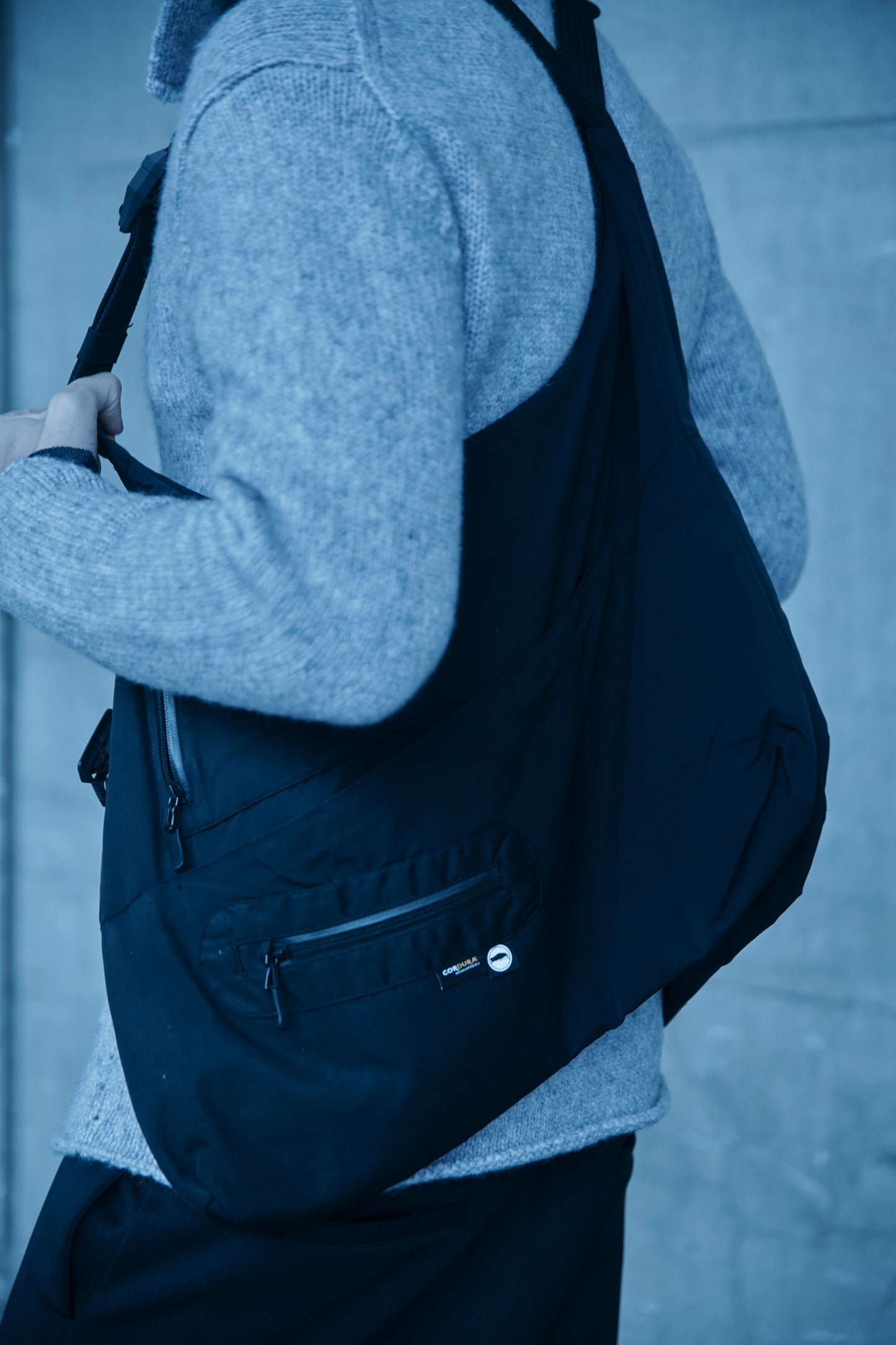 2WAY TACTICAL VEST BAG