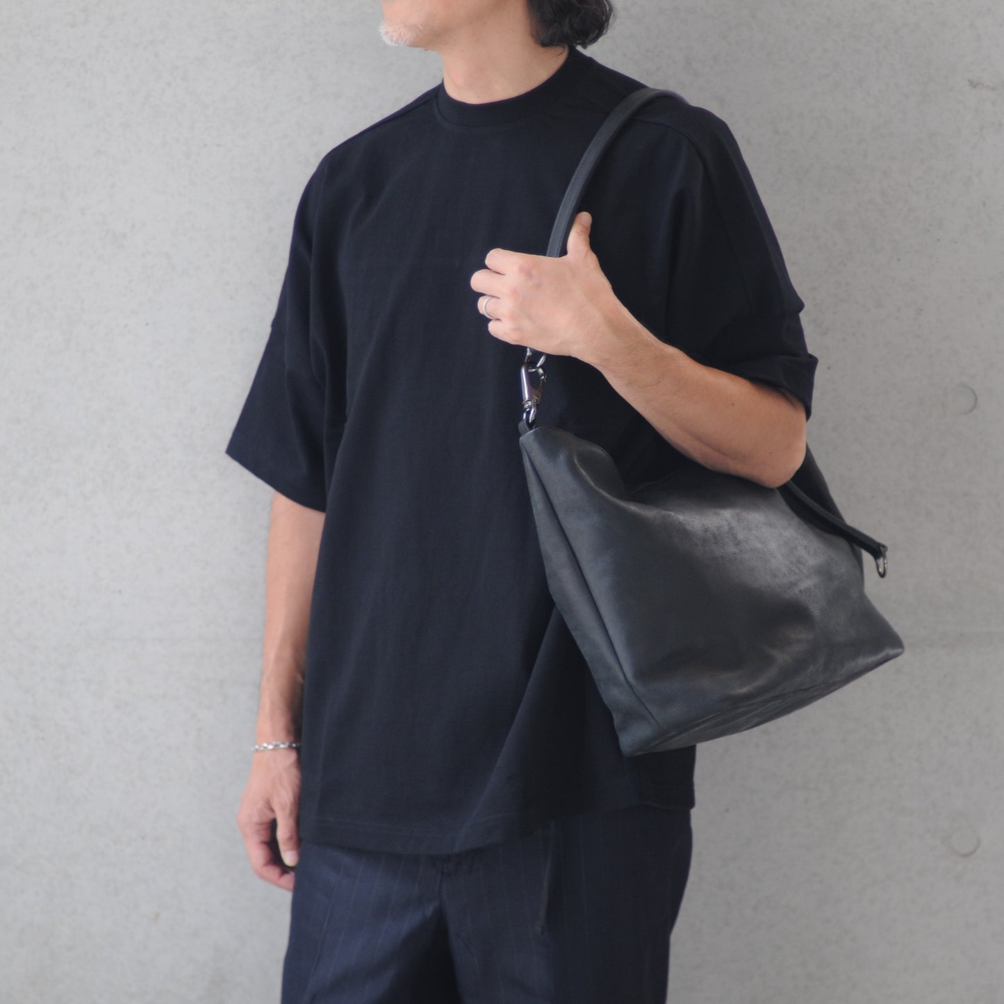 LEATHER MULTI SHOULDER BAG