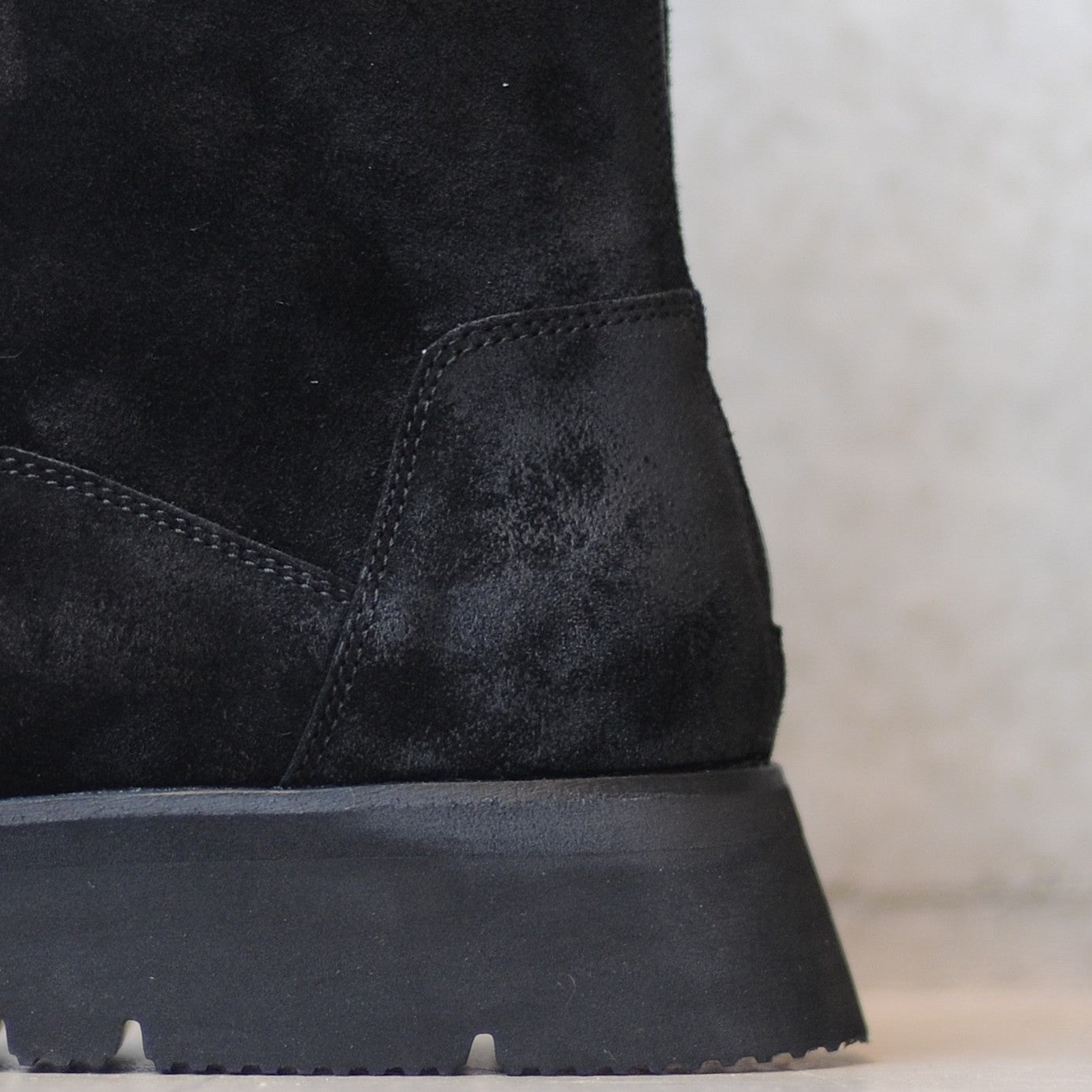 BACK ZIP BOOTS