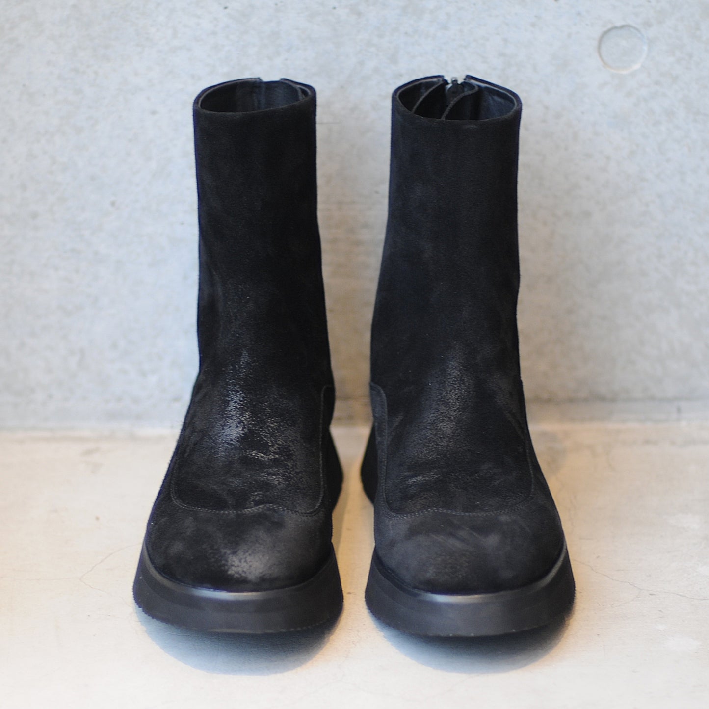 BACK ZIP BOOTS