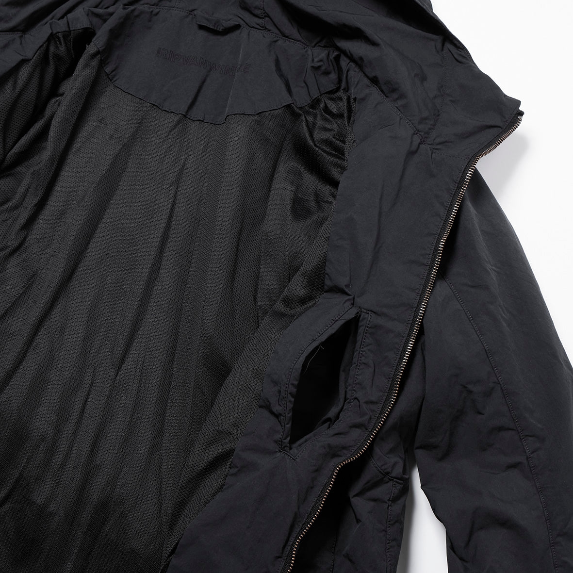 MOUNTAIN PARKA
