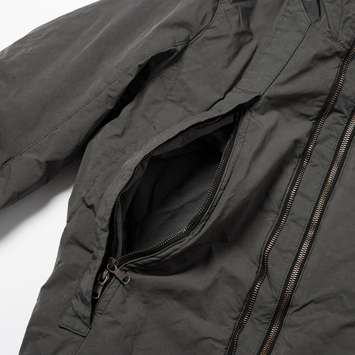 MOUNTAIN PARKA