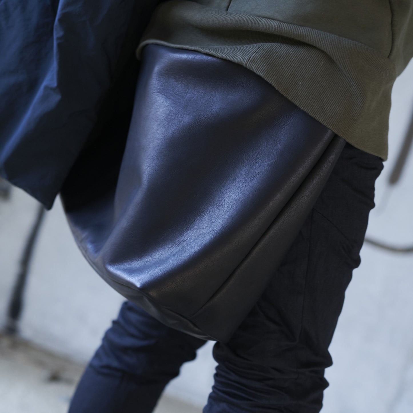 LEATHER MULTI SHOULDER BAG