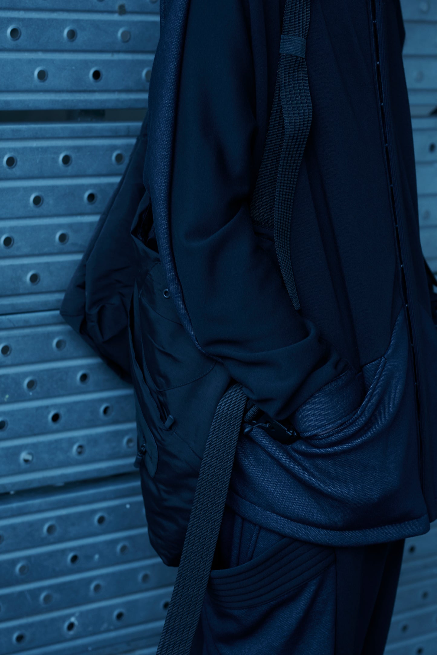 2WAY TACTICAL VEST BAG