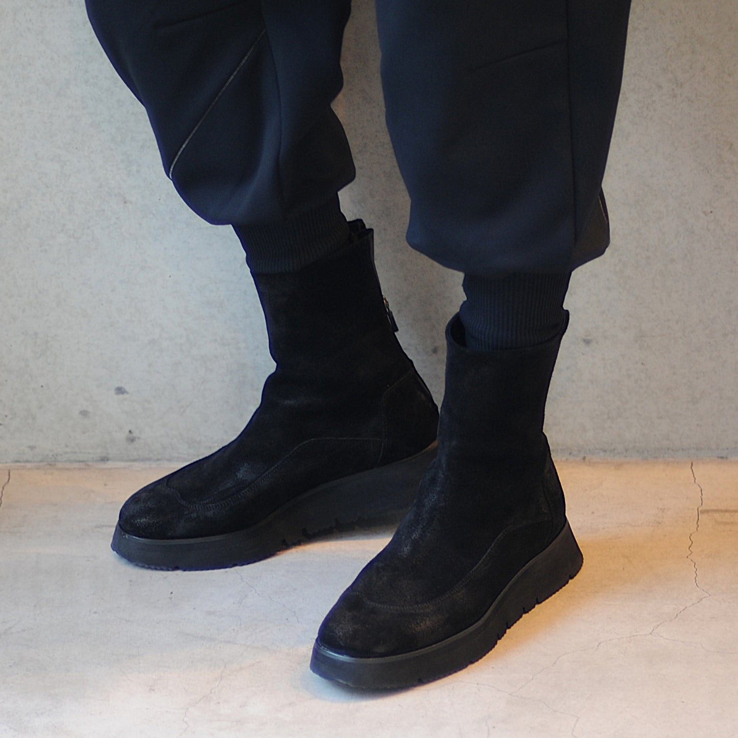 BACK ZIP BOOTS