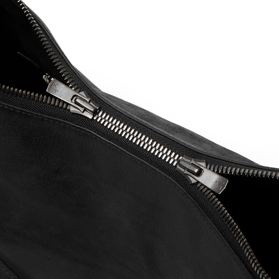 LEATHER MULTI SHOULDER BAG