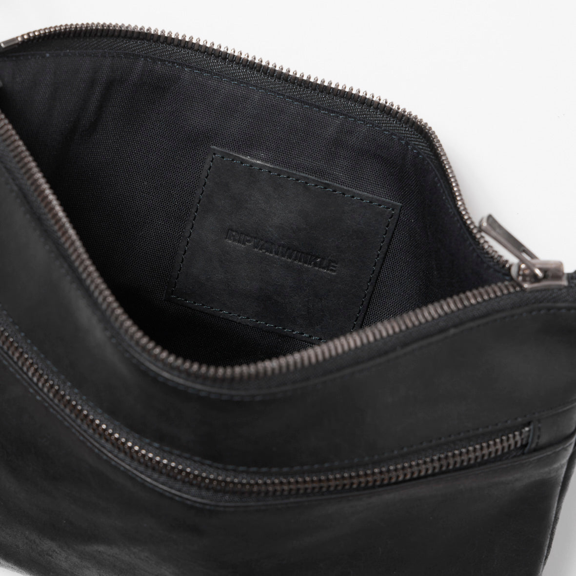 LEATHER SACOCHE